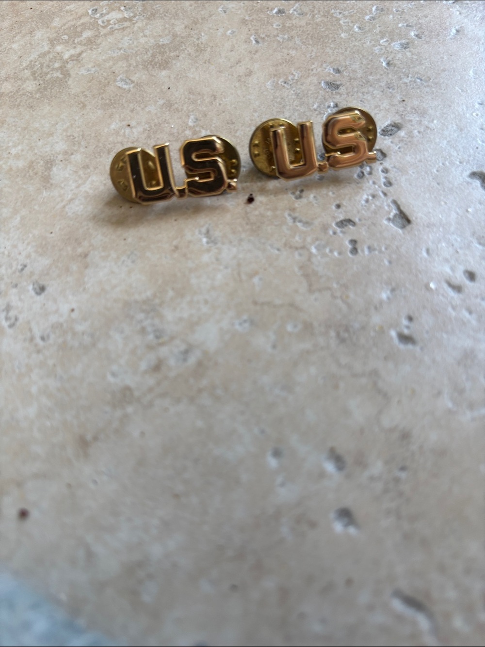 Gold US Letter pins